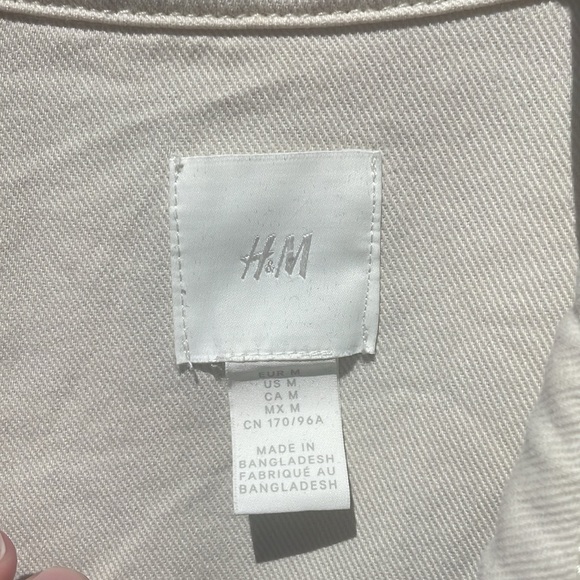 Women’s Shirt Jacket - Picture 2 of 3